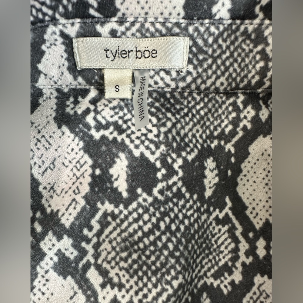 Tyler Boe Grey Blush Python Reptile Print Sueded-… - image 3